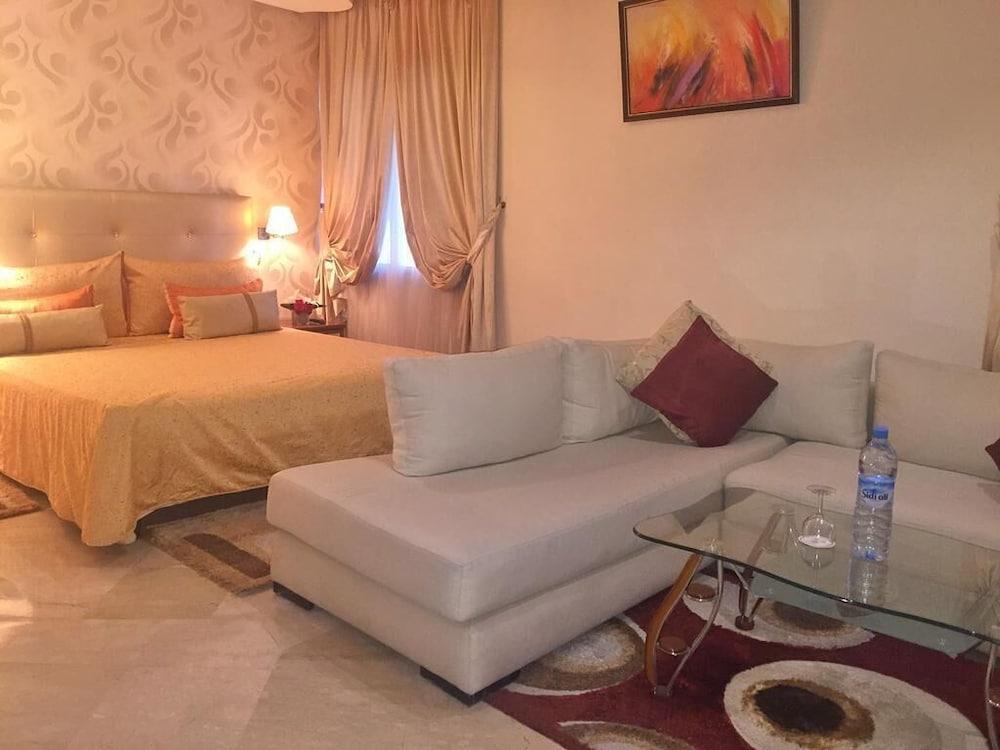 Oum Palace Hotel & Spa Casablanca Bagian luar foto